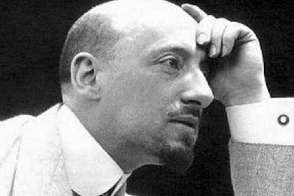 A Mesmerizing Journey through the Life and Artistry of Gabriele d'Annunzio