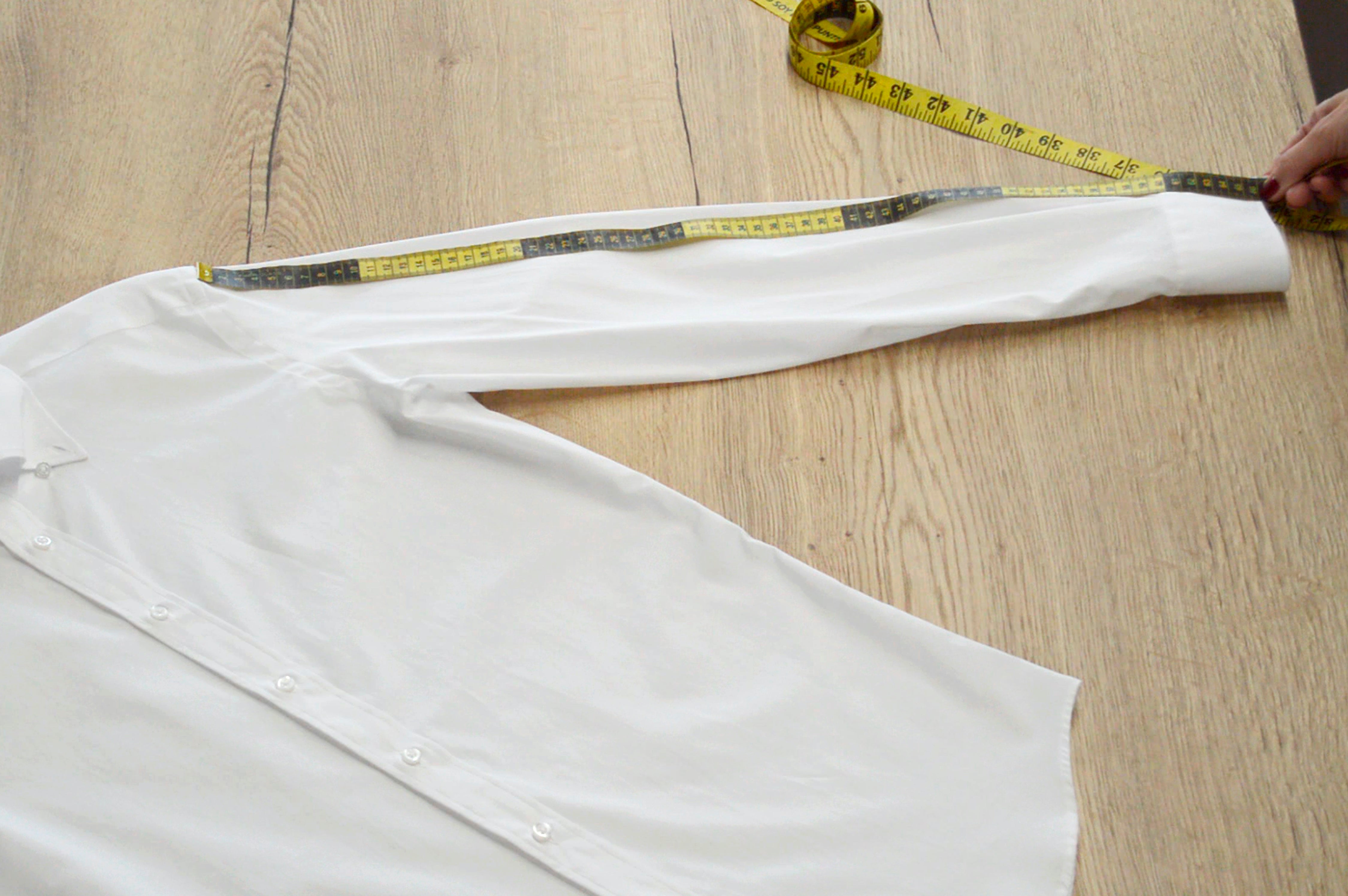 SLEEVES MEASUREMENTS OVER THE SHIRT